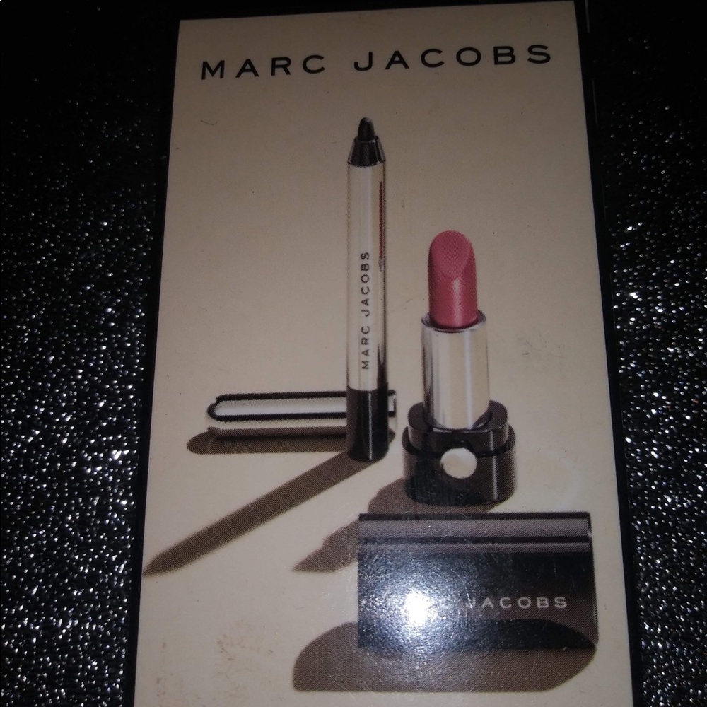 Mini lipstick and eyeliner set